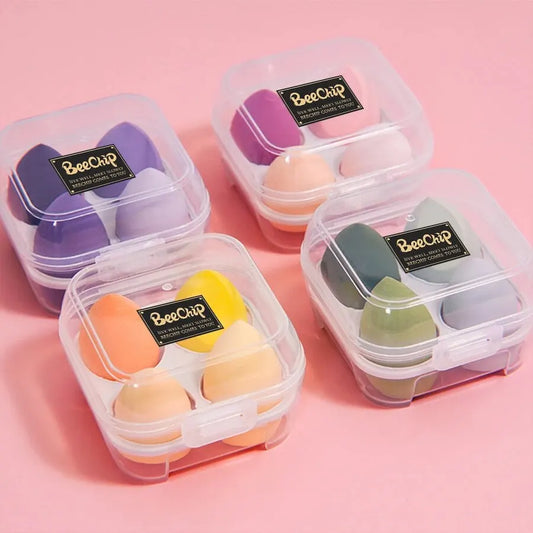 4 pcs Makeup sponges comes with a plastic case🧽